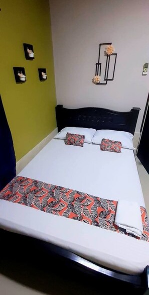 3 bedrooms, free WiFi, bed sheets - Furnished studio apartment 7 blocks from the sea and 5 minutes from the Rodadero Santa Marta (Gaira)