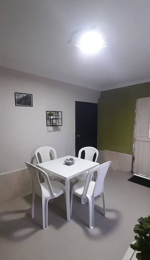 Dining - Furnished studio apartment 7 blocks from the sea and 5 minutes from the Rodadero Santa Marta (Gaira)