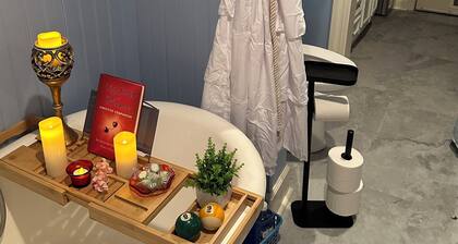 Fifty MORE Shaydes Of Play-the perfect private oasis for a couple 2 explore&play