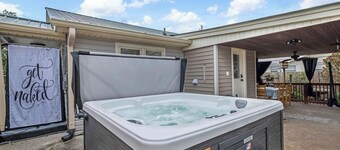 Fifty MORE Shaydes Of Play-the perfect private oasis for a couple 2 explore&play