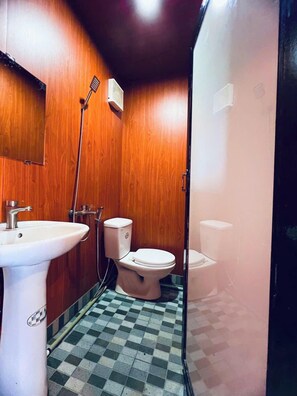 Bathroom - Gió Homestay – Măng Đen (Kon Plong)