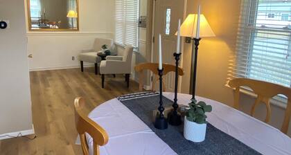 Charming 2-bedroom house with gated yard in delightful Kentwood