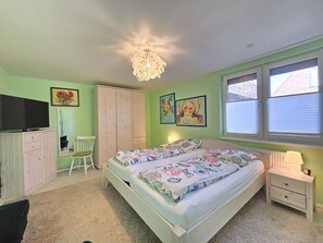 2 Schlafzimmer, Bügeleisen/Bügelbrett, WLAN