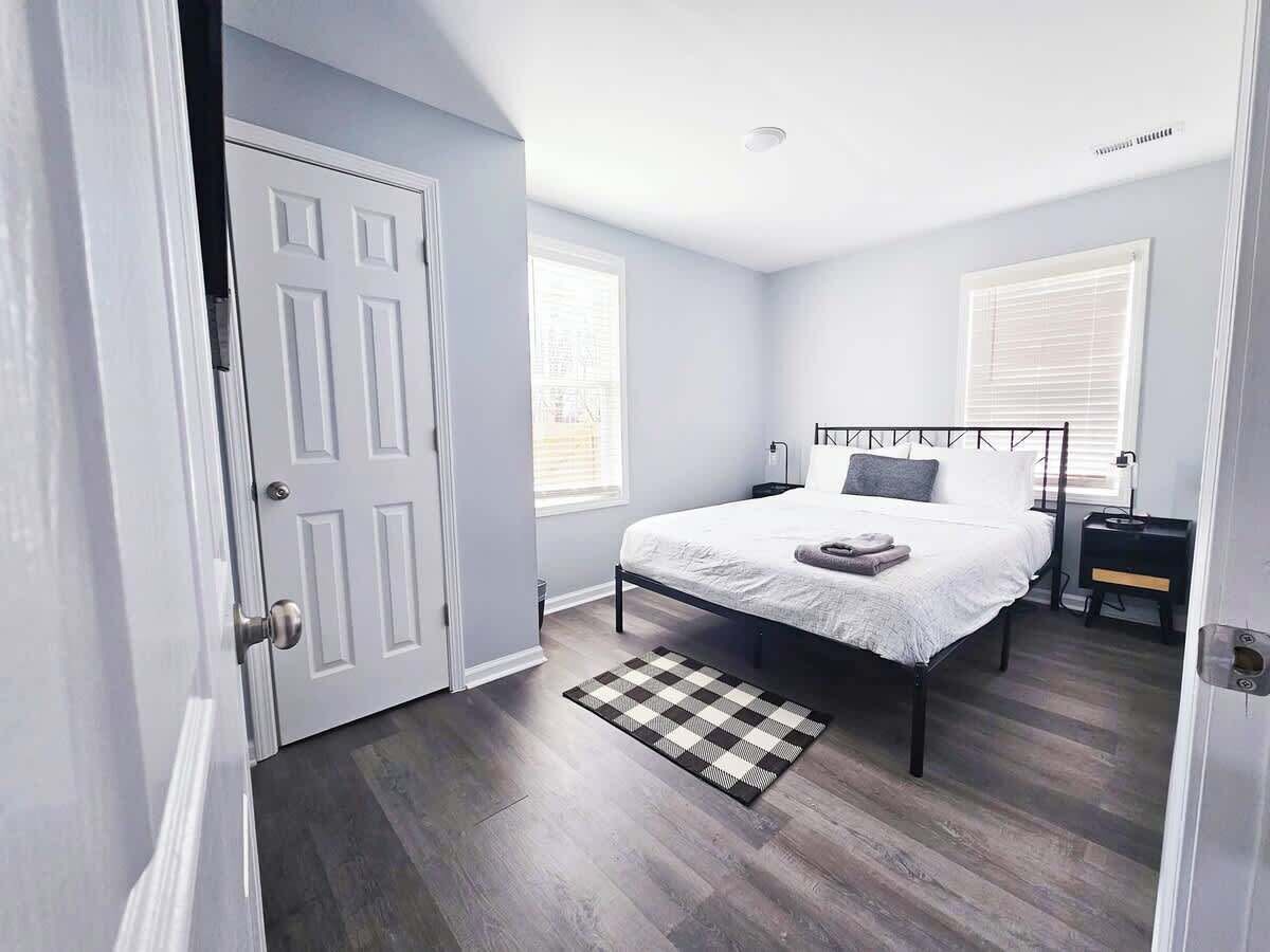 4 bedrooms, WiFi, bed sheets