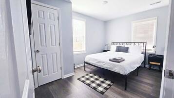 4 bedrooms, WiFi, bed sheets