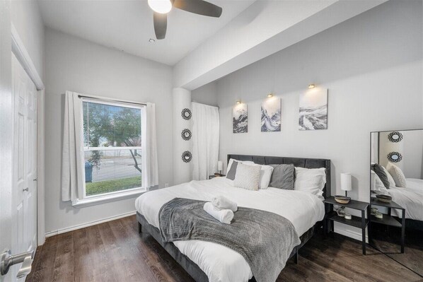 1 soverom, strykejern/-brett, wi-fi og sengetøy