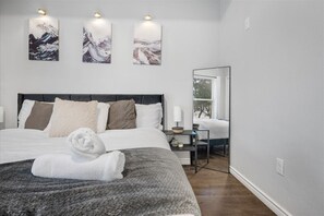 1 habitación, tabla de planchar con plancha, wifi y ropa de cama 