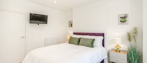 1 habitación, tabla de planchar con plancha y internet