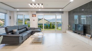 Habitación básica, 2 habitaciones (101 (ocean view)) | 2 dormitorios y wifi gratis