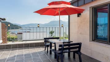 Basic Room, 1 Bedroom (202 (ocean view/BBQ)) | 1 bedroom, free WiFi