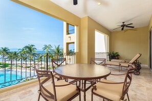 Outdoor dining - Luxury 3BR Villa for Christmas Week – Relax & Unwind in Nayarit! (Nuevo Nayarit)