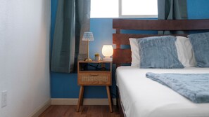 3 chambres, fer et planche à repasser, Wi-Fi, draps fournis