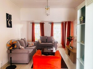 Living area - Lux Suites Villa Reese Kisumu (Kisumu)