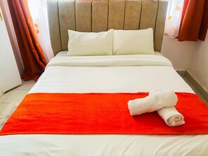 2 bedrooms, individually decorated, individually furnished, free WiFi - Lux Suites Villa Reese Kisumu (Kisumu)