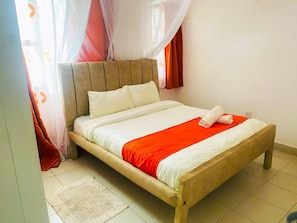 Villa familiale, vue sur le jardin | 2 chambres, décor unique, ameublement unique, accès au Wi-Fi (inclus)