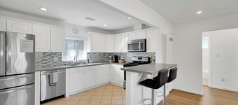 CozyStay in Central Silicon Valley w/ Parkings, Wifi & AC, next to techs