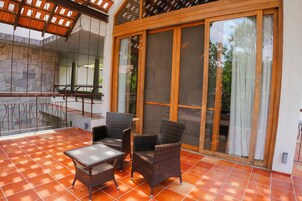 Premium Room, 1 King Bed, Balcony, Pool View | Balcony