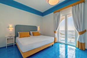 3 bedrooms, iron/ironing board, WiFi, bed sheets - Villa Pelagium on the Amalfi Coast (Praiano)