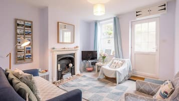 Télévision, cheminée