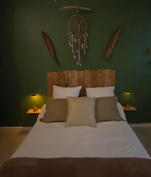 1 bedroom, in-room safe, desk, iron/ironing board