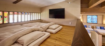 TAKASAKI STAY, an inn located about a 1-minute walk from Takasaki Beach in Mitsui Raku, Fukue Island, Goto Islands.