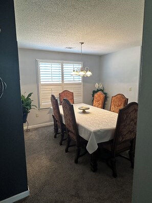 Dining - Cozy Stay in Hephzibah, GA (Hephzibah)