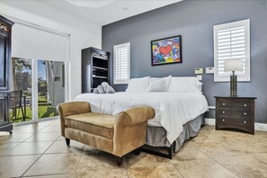 5 soveværelser, skrivebord, strygejern/strygebræt, weekendseng