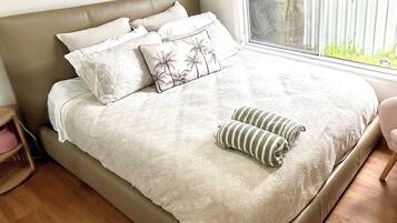 2 bedrooms, WiFi, bed sheets