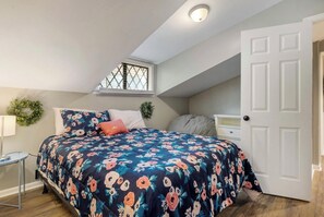 2 habitaciones, escritorio, tabla de planchar con plancha y wifi gratis 
