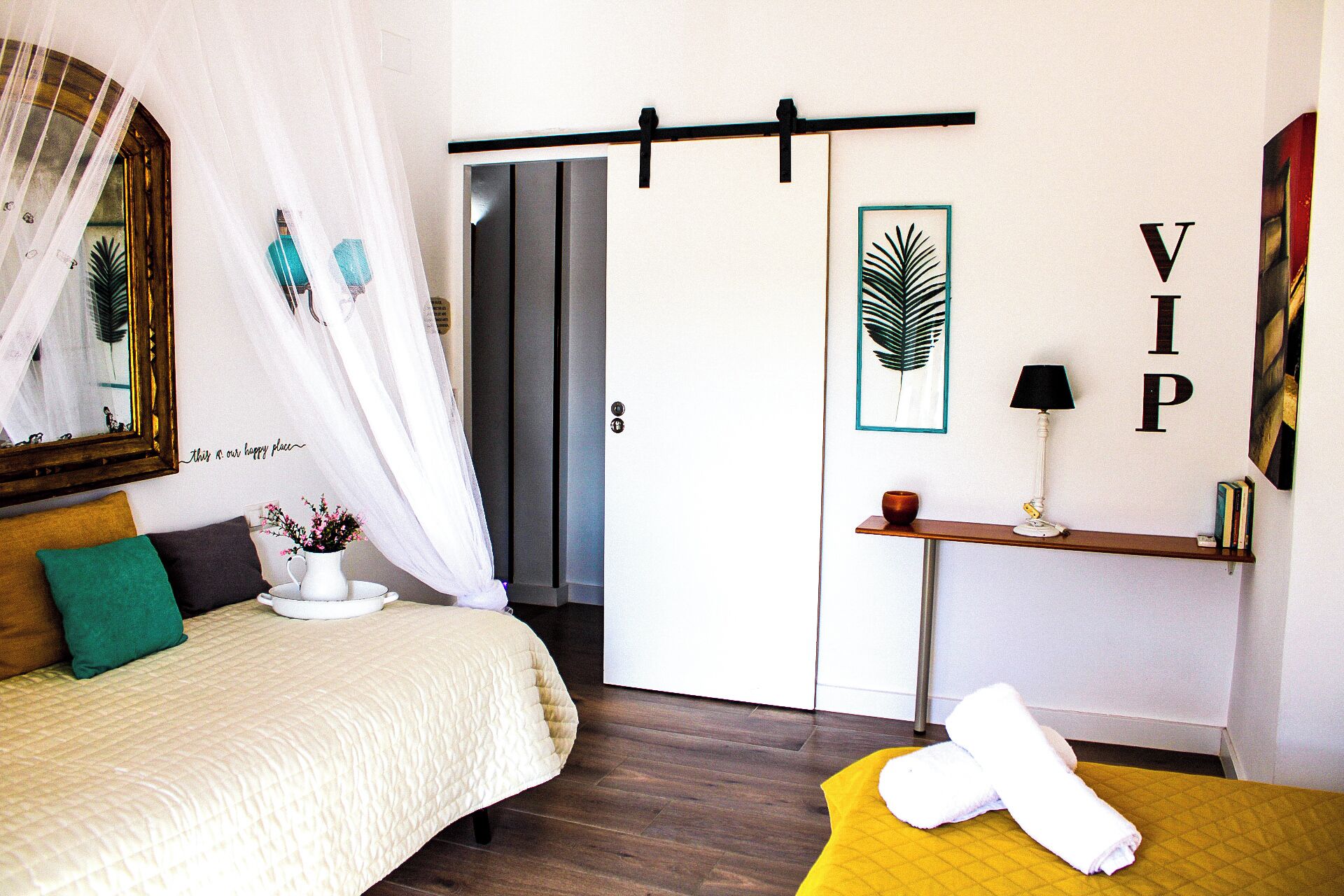 4 chambres, bureau, Wi-Fi gratuit, draps fournis