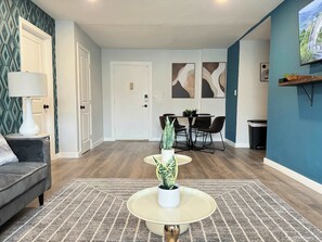 Interior - Stylish 2BR Apartment with City View (Atlanta)