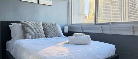 3 bedrooms, desk, iron/ironing board, WiFi