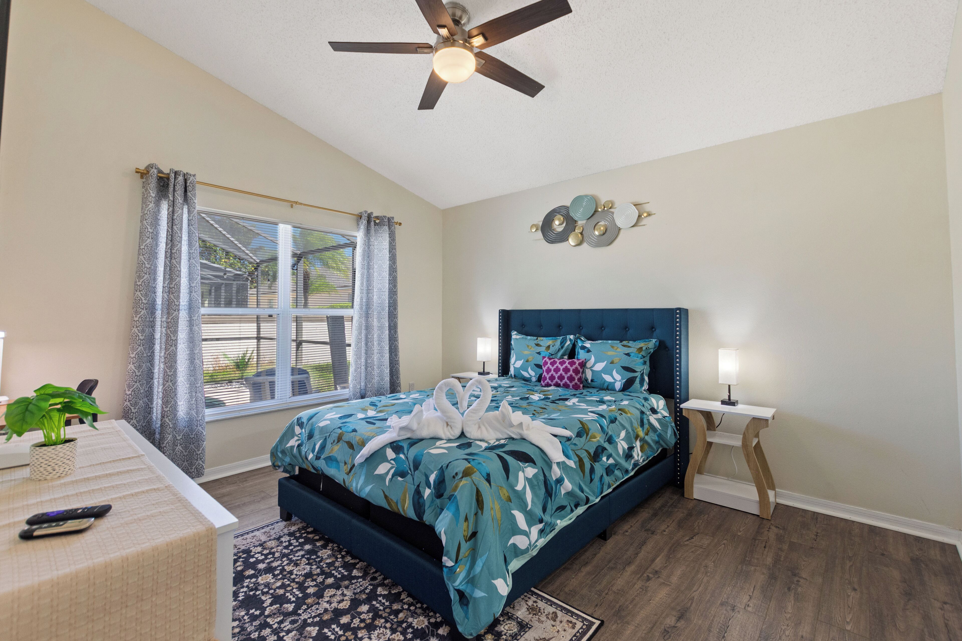 3 camere, una scrivania, ferro/asse da stiro, Wi-Fi