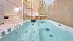 Rom – basic, 1 soverom (Suite 3(BBQ, Terrace, Spa)) | 1 soverom og wi-fi (inkludert)