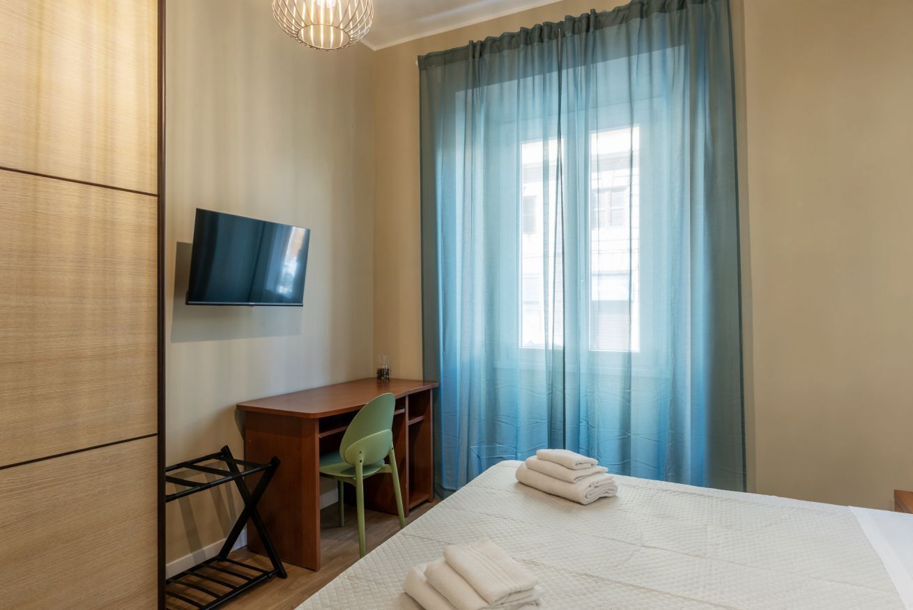 2 Schlafzimmer, Schreibtisch, Bügeleisen/Bügelbrett, WLAN