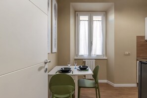 Dining - GuestHost - San Giovanni Laterano Apartment (Roma)