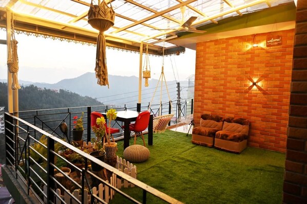 Front of property - Griham Inn (Shimla)