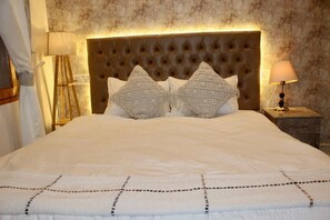 Deluxe Quadruple Room, Balcony, Mountain View | Desk, free WiFi - Griham Inn (Shimla)