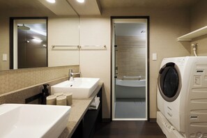 Slippers, towels - Minn Gion Kamogawa (Kyoto)