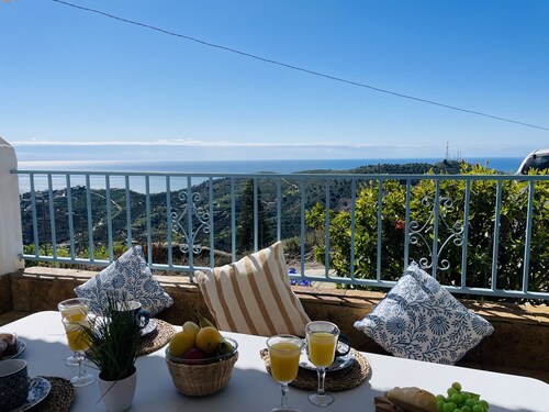 Cortijo Montesueños with views by At Home Costa del Sol