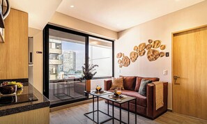 Een televisie en een kantoor