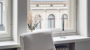 Departamento básico, vista a la ciudad | 1 habitación, tabla de planchar con plancha y wifi gratis