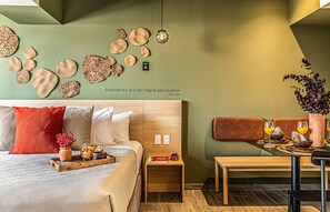 1 Schlafzimmer, Schreibtisch, Bügeleisen/Bügelbrett, Reisekinderbett