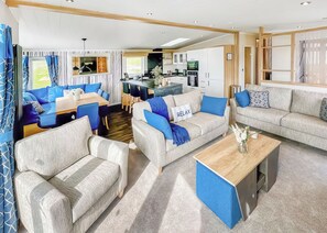 Living area - Platinum Lodge Bay View Spa (Clarach)