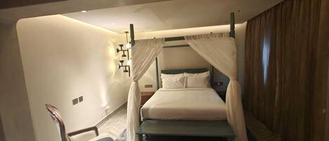 Cozy Costa Room | Bureau, lits pliants/supplémentaires, Wi-Fi gratuit, draps fournis