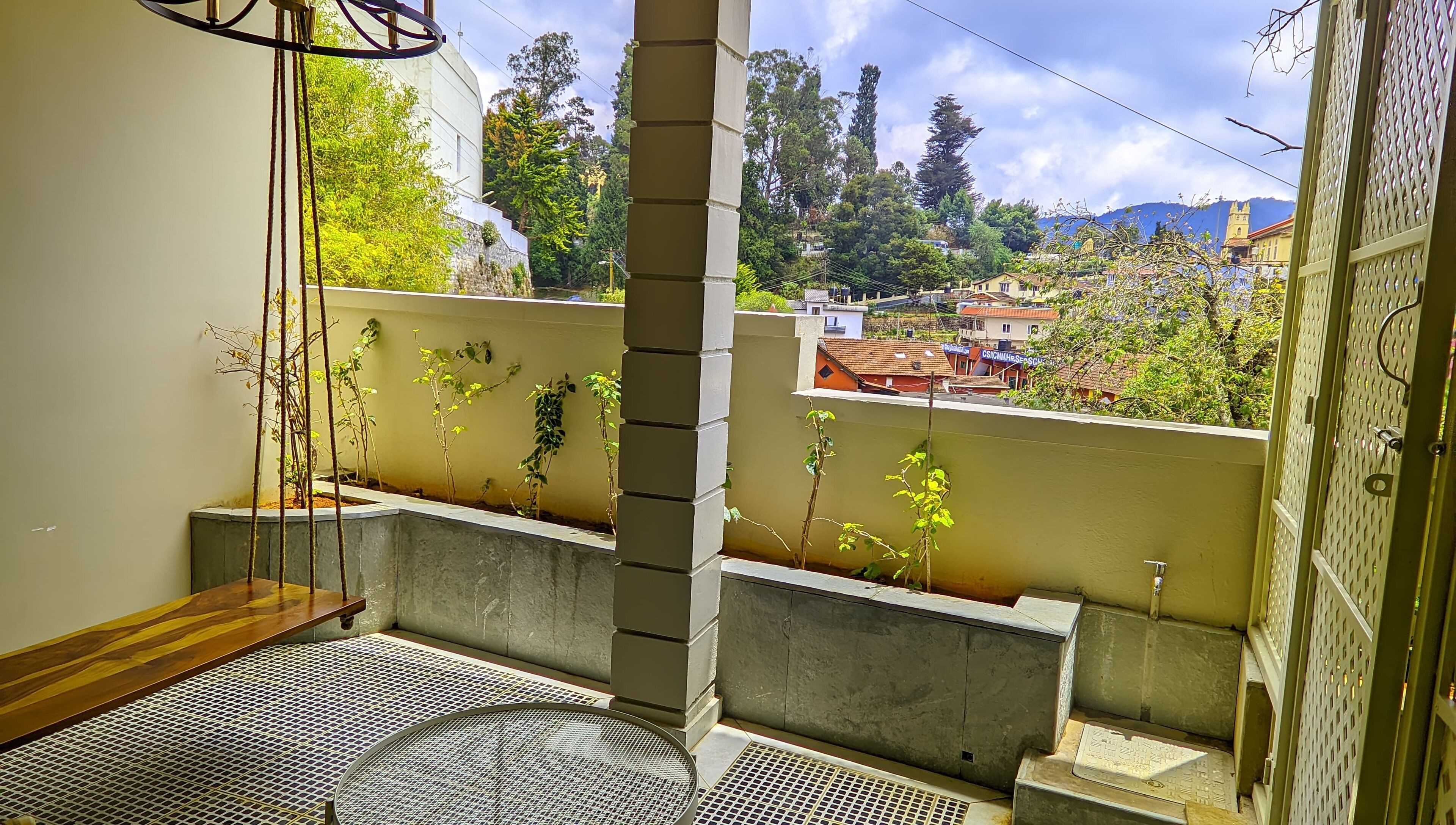 Zen Swing Suite | Exterior