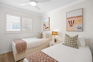 2 bedrooms, desk, iron/ironing board, WiFi