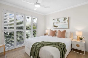2 bedrooms, desk, iron/ironing board, WiFi