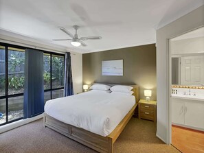 4 chambres, fer et planche à repasser, Wi-Fi, draps fournis