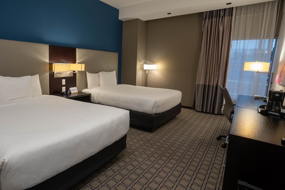 迷你吧、客房內保險箱、熨斗/熨衣板、免費無線上網